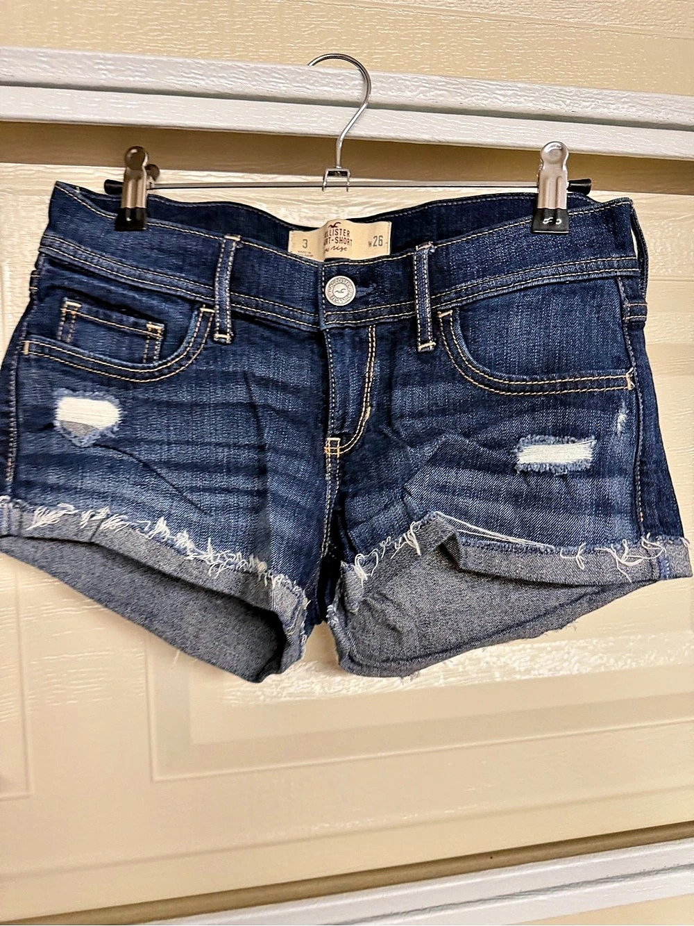Hollister Short-Short Distressed Denim Jean Shorts Waist 26